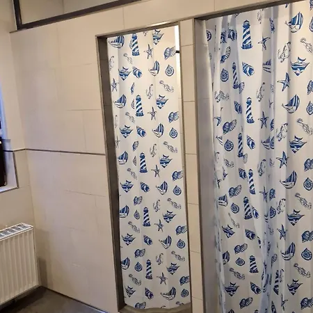 Einzelbett C 홈스테이 *